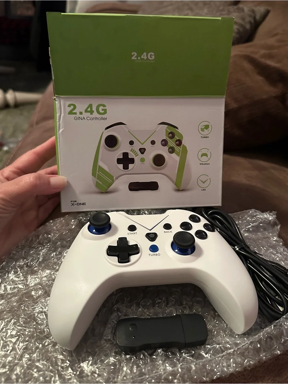 Gina 2.4G Wireless Gaming Controller in Green and White for X-ONE